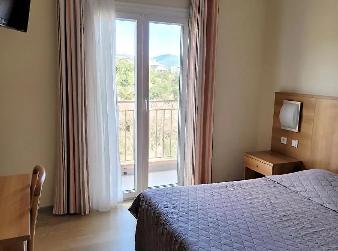 De La Paix Otel 2*